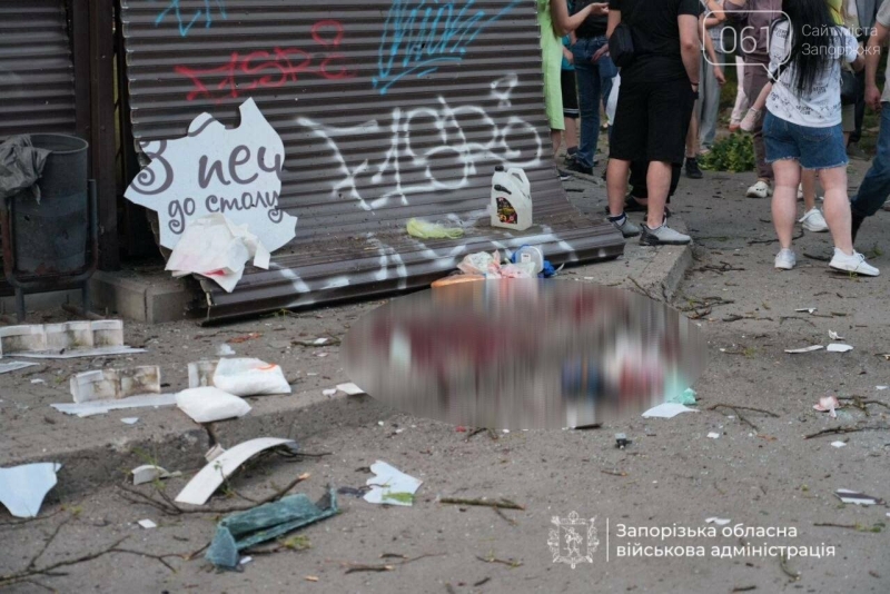 Атака дронів продовжується: у Запоріжжі пошкоджено будинок, є постраждалі