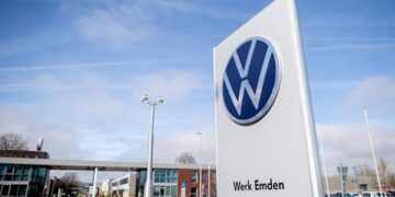 Volkswagen закриє чотири заводи і звільнить 100 000 людей – ЗМІ