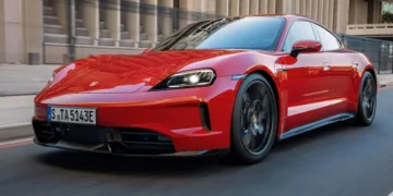 Porsche Taycan 2027: тепер з імітацією «механіки» та запасом ходу 700 км