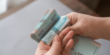 Гаманці жителів Хмельниччини: скільки заробляємо у 2026 році та хто опинився в “борговій ямі”
