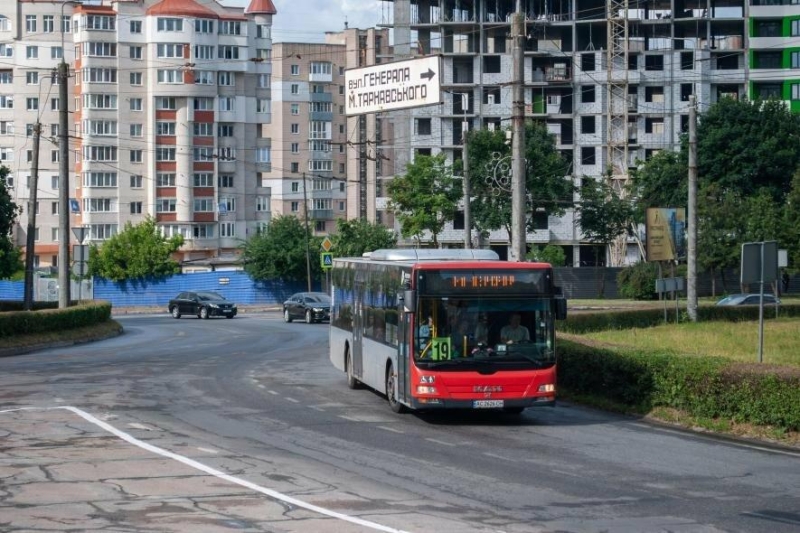 Підтоплення на Коновальця у Тернополі: місто вимагає від забудовника виконати технічні умови та прокласти колектор для відведення дощових вод