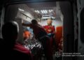 Внаслідок влучання БпЛА спалахнув будинок: троє людей поранені, одна жінка не змогла вибратись з палаючого будинку