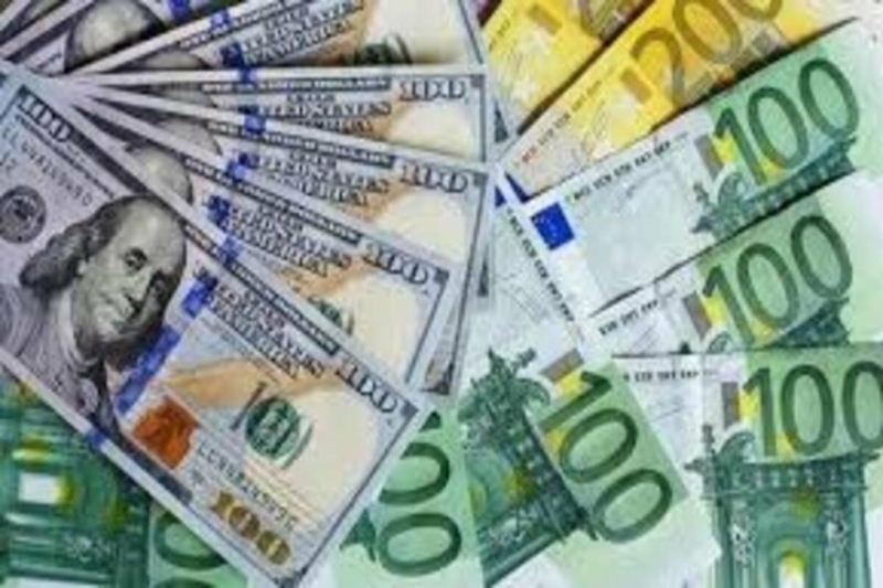 "Стрибок чи обвал?": оприлюднено прогноз банкіра, скільки коштуватимуть 100 доларів до 21 червня