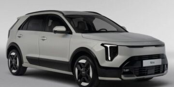 Новий Kia Niro несподівано втратив дві популярні версії: що змінилося та скільки тепер коштує кросовер