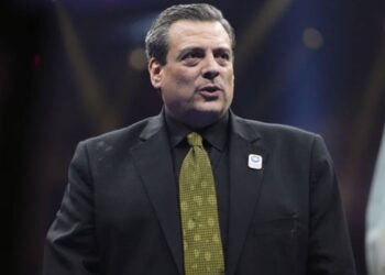 Бій Усик-Кабаєл став обов’язковим за рішенням WBC