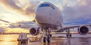 Російські аеропорти вводять ліміти на авіапальне