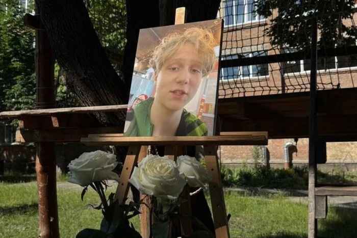 Київ попрощався з 12-річним Григорієм Глушичем, який загинув у резонансній ДТП