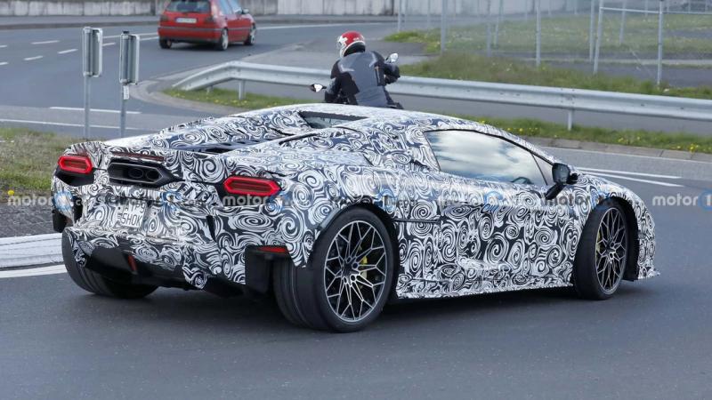 Lamborghini Temerario Spyder: коли 907 сил зустрічаються з відкритим небом