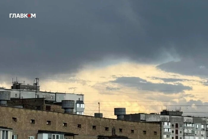 Грози, град та шквали: у Києві та області оголошено попередження на 12 червня