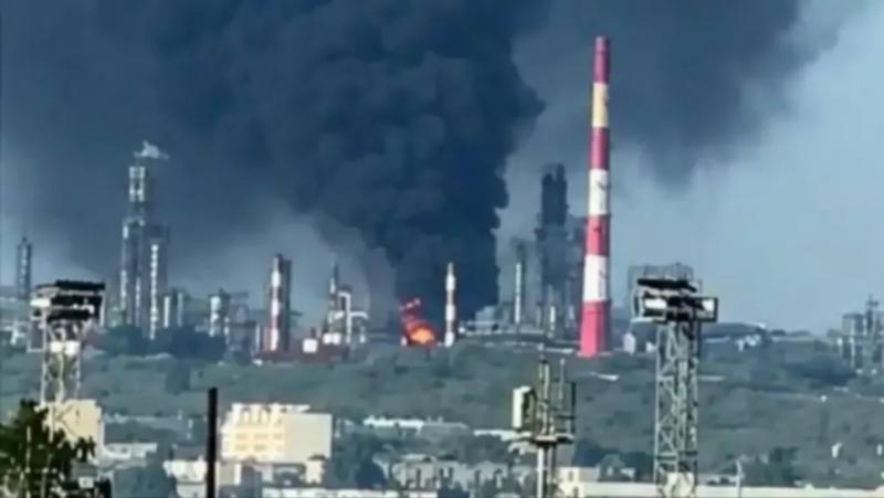 Уряд РФ заборонив експорт авіапального на тлі далекобійних санкцій України