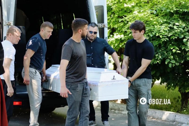 Київ попрощався з 12-річним Григорієм Глушичем, який загинув у резонансній ДТП