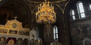 Києво-Печерська лавра частково відновила роботу для відвідувачів