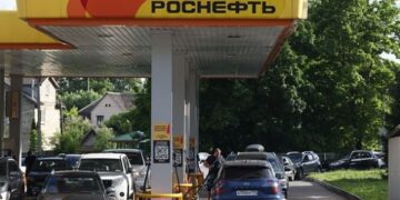 У Росії запроваджують нові ліміти на АЗС