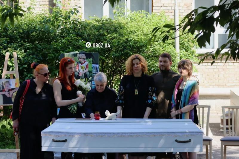 Київ попрощався з 12-річним Григорієм Глушичем, який загинув у резонансній ДТП