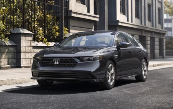 Honda відкликає майже 100 тисяч автомобілів Honda відкликає майже 100 тисяч автомобілів
