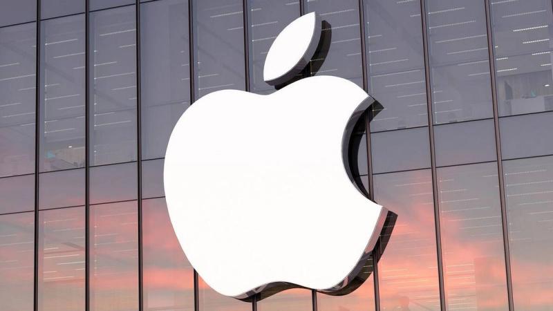 Марк Гурман про плани Apple: дев'ять смартфонів за два роки і великий ювілейний редизайн iPhone