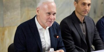Терехов звільнив третину своїх заступників. Вони залишаться працювати у міській раді