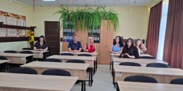 Одеську гімназію №125 обладнали новими меблями, технікою та укриттям