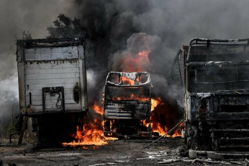 Ворожий дрон перетворив стоянку авто на цвинтар понівечених вогнем важковаговиків, - ФОТОРЕПОРТАЖ