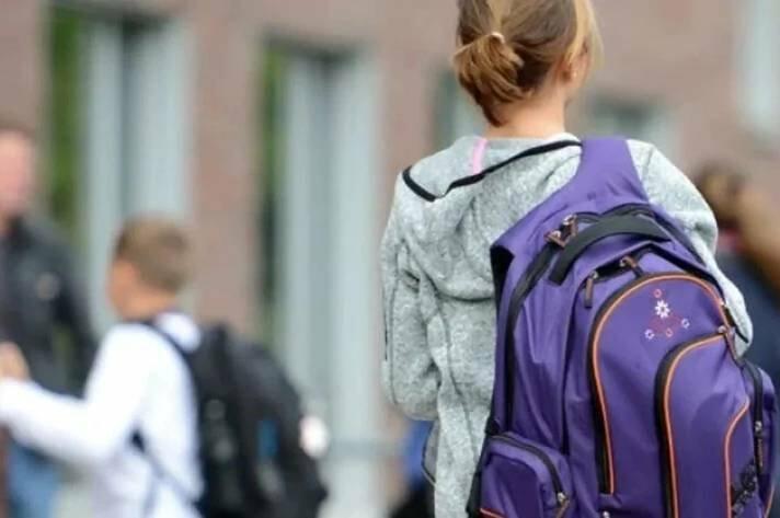 Нічні пошуки в Миколаєві: поліцейські менш ніж за годину розшукали та повернули додому зниклу 12-річну дівчинку
