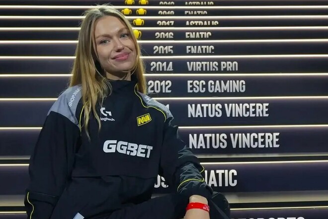 ВІДЕО. Колишню ведучу NAVI помітили у компанії росіян під час відпочинку