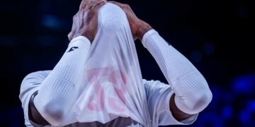 ВІДЕО. Відкритий перелом ноги. Драматичний матч визначив аутсайдера ЛН