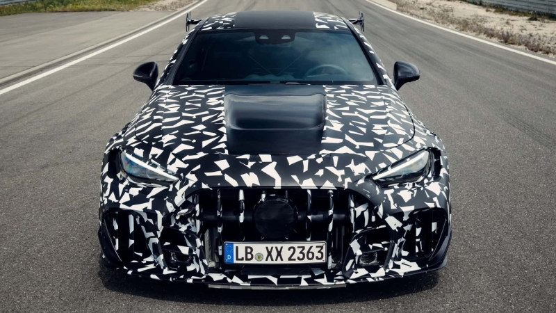 V8 повертається: Mercedes-AMG готує ультра-лімітоване купе CLE Mythos