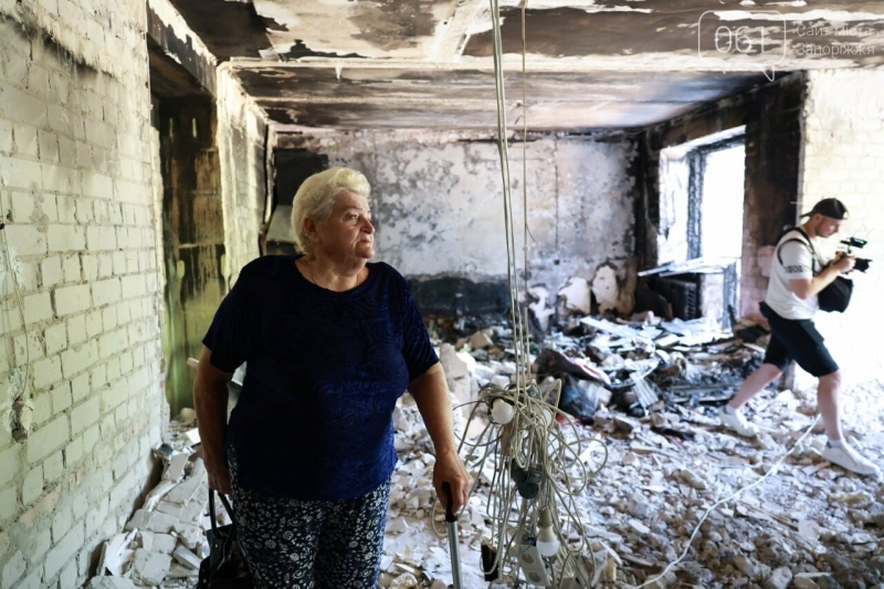 “Повернути людей додому”: як у Запоріжжі відновлюють багатоповерхівки після ворожих атак