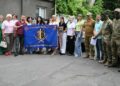 Разом до Перемоги: хмельницькі освітяни та волонтери передали гвардійцям нове авто