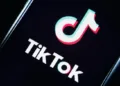 TikTok проти дейпфейків: платформа тестує нову функцію добровільної перевірки неправомірного використання зовнішності контентмейкерів