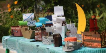 Паперовий флот замість Чорноморського: як реальні втрати Росії перетворилися на дитячу аплікацію