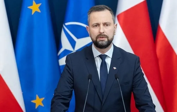 Польща розсекретила дані про військову допомогу Україні: яка техніка у списку