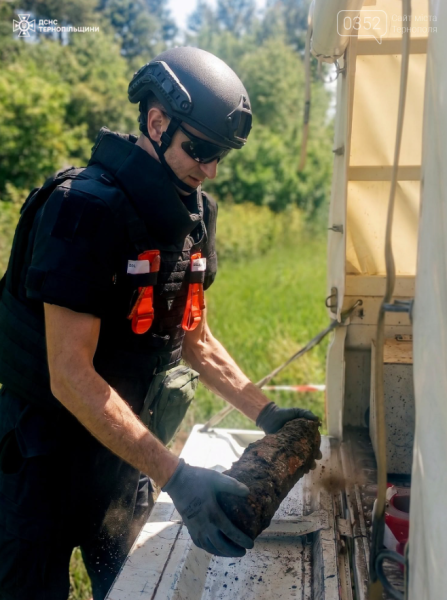 Небезпечні знахідки на Тернопільщині: жителів закликають бути обережними (ФОТО)