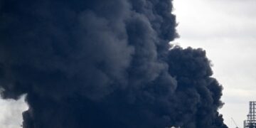 Удари по НПЗ обвалили нафтогазові доходи Кремля