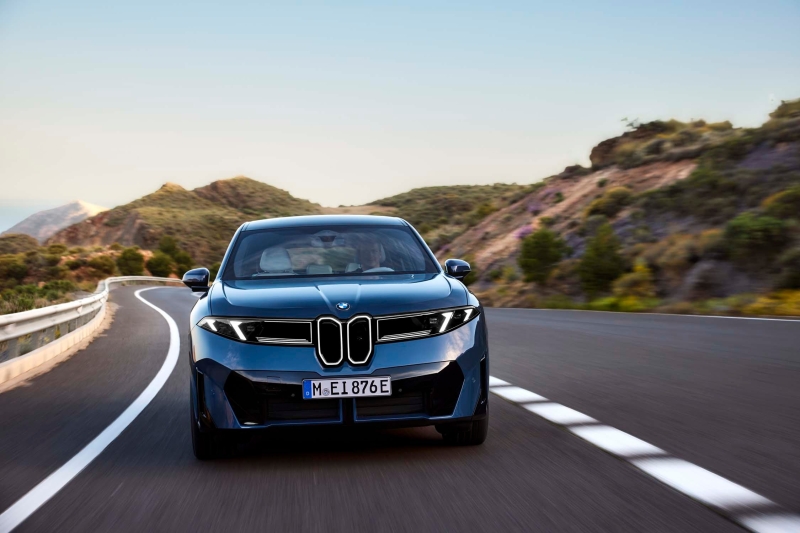 BMW iX3 LWB: 919 км ходу, 800 вольт та &laquo;мізки&raquo; від DeepSeek