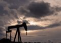 МЕА прогнозує надлишок нафти на ринку