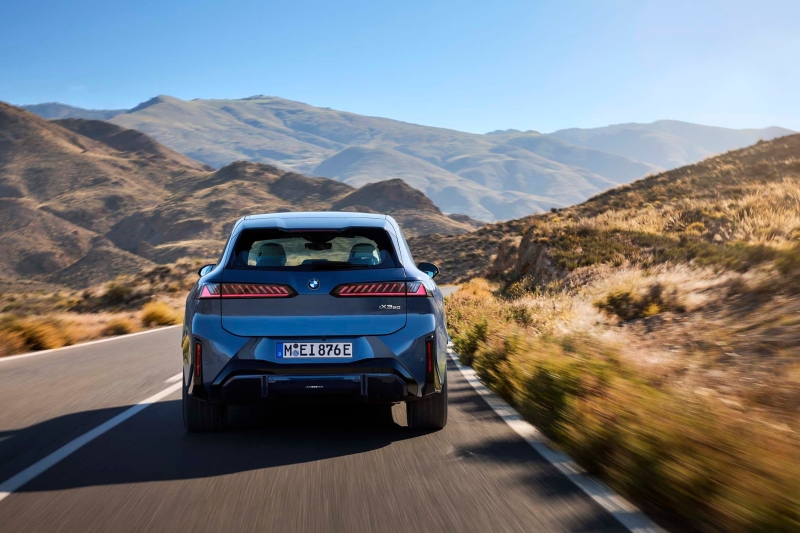 BMW iX3 LWB: 919 км ходу, 800 вольт та &laquo;мізки&raquo; від DeepSeek