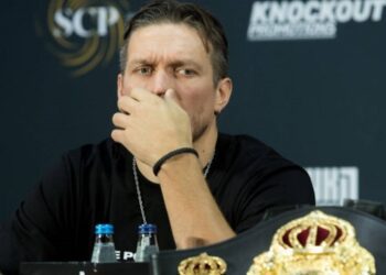 Росіянин став повноцінним чемпіоном WBA після рішення Усика