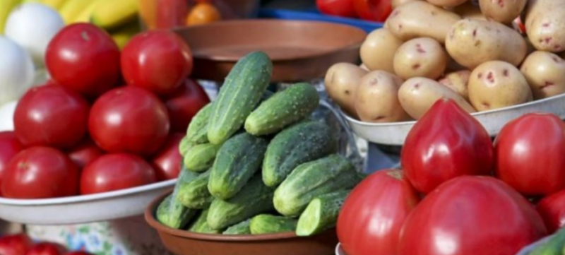 Сезонні продукти дешевшають: де та на чому можна добре зекономити