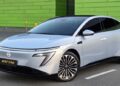 В Україні з’явився недорогий електричний седан Nissan із запасом ходу понад 600 км (ФОТО)