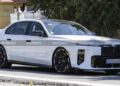 BMW відмовляється від ставки на гібриди і повертає бензиновий V8 у флагманський 7 Series
