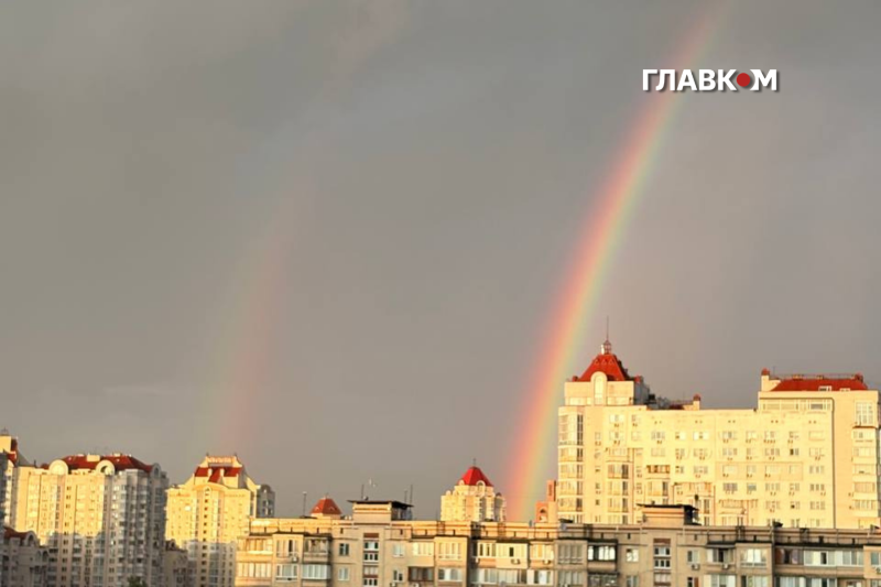 Над Києвом після дощу з'явилася подвійна веселка (фото)