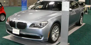 BMW радить вигнати гібриди з гаража: 29 000 авто під загрозою самозаймання
