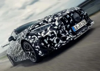 V8 повертається: Mercedes-AMG готує ультра-лімітоване купе CLE Mythos