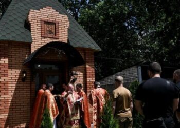 «Місце, де можна усамітнитися, щоб не бути самотнім»: у Запоріжжі при батальйоні поліції особливого призначення відкрили капличку, – ФОТОРЕПОРТАЖ