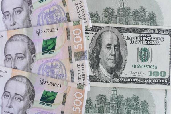"Ці 3 великі банки масово закривають відділення": що відбувається і чи пропадуть гроші?