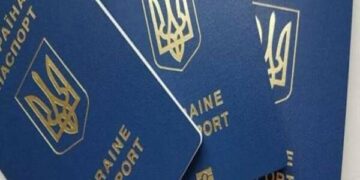 “Українців без цього документа більше не випустять за кордон”: без нього навіть не оформлять закордонний паспорт
