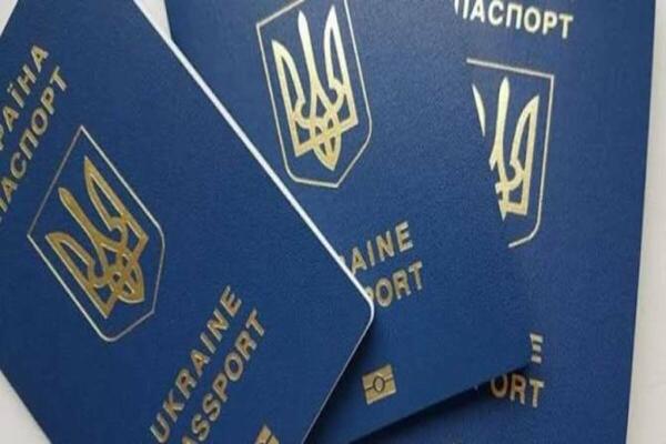 "Українців без цього документа більше не випустять за кордон": без нього навіть не оформлять закордонний паспорт