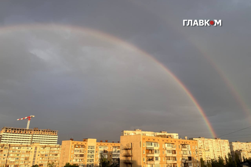 Над Києвом після дощу з'явилася подвійна веселка (фото)