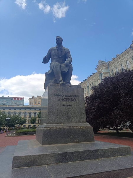 &laquo;Війна закінчилася?&raquo;: зняття захисту з пам'ятників у столиці збурило мережу